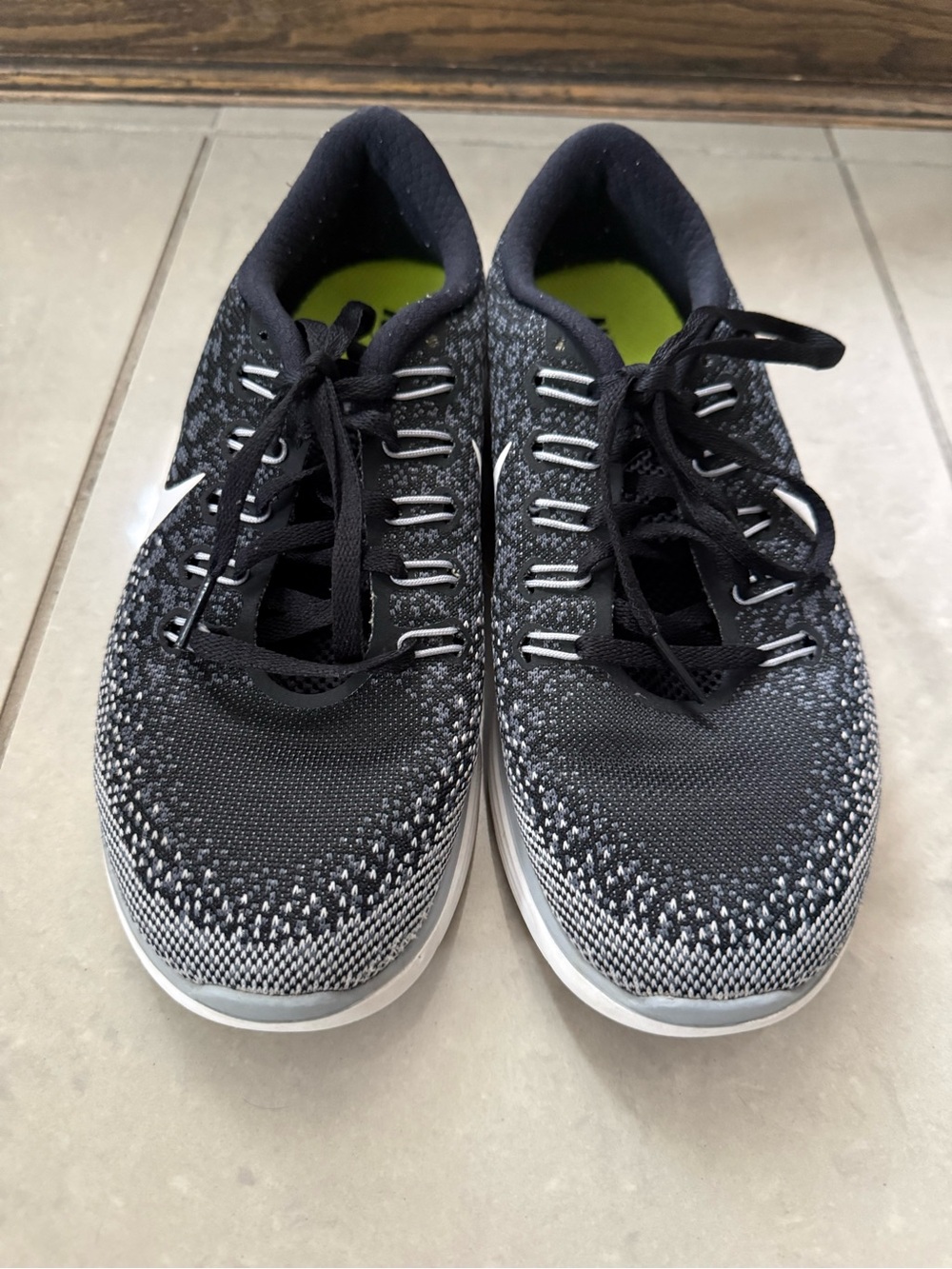 Nike Women's Black and White Knit Athletic Sneakers
